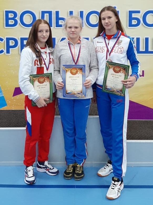 Всероссийские соревнования по вольной борьбе среди девушек до 18 лет